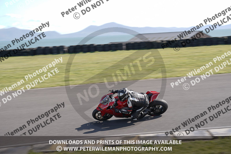 anglesey no limits trackday;anglesey photographs;anglesey trackday photographs;enduro digital images;event digital images;eventdigitalimages;no limits trackdays;peter wileman photography;racing digital images;trac mon;trackday digital images;trackday photos;ty croes